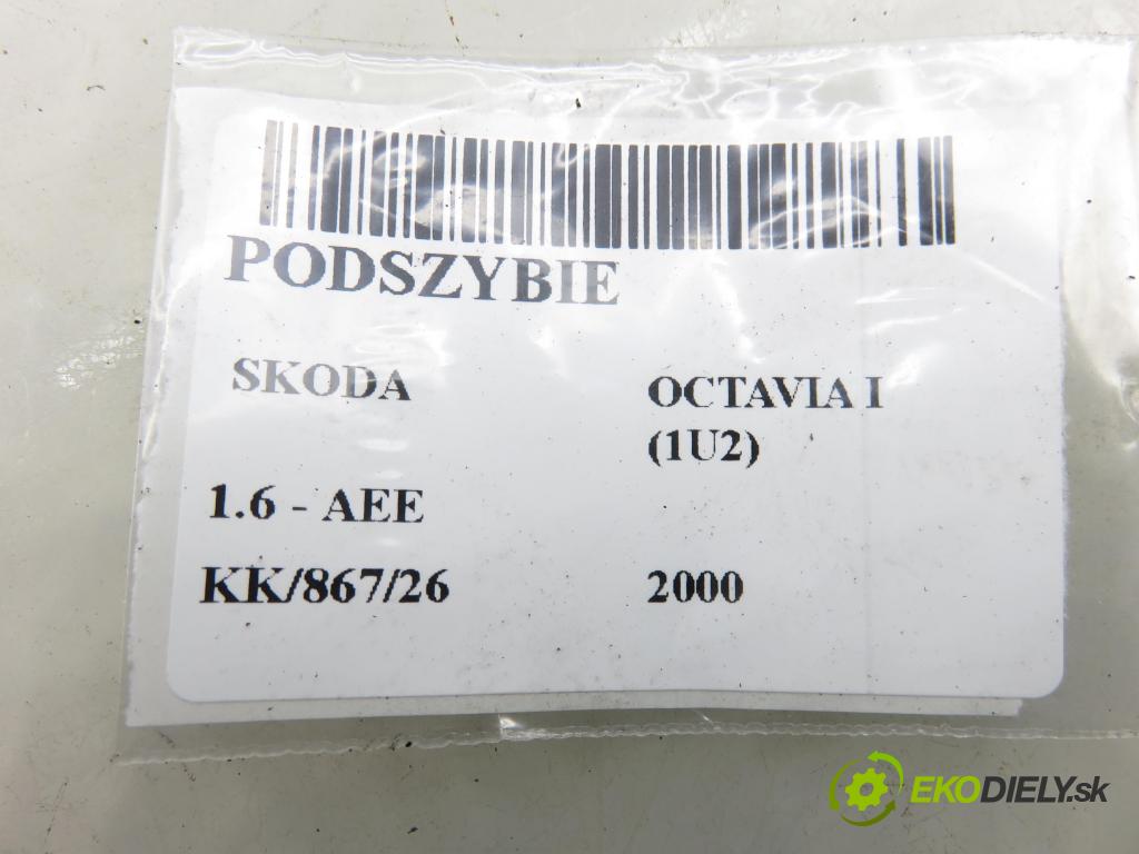 SKODA OCTAVIA I (1U2) LIFTBACK 2000 55,00 1.6 - AEE 1598,00 Torpédo, plast pod čelné okno 1U0819403A ; 1U0819404A (Torpédo (plast pod čelným sklom))
