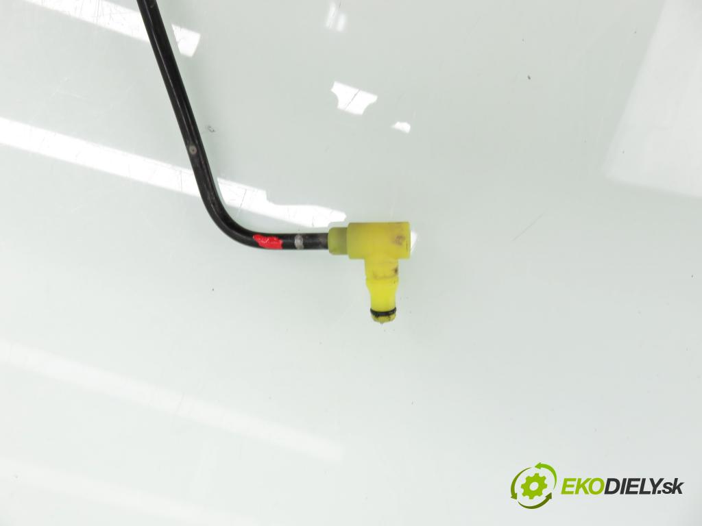 PEUGEOT 2008 I (CU_) CROSSOVER 2016 81,00 1.2 THP 110 - HNZ (EB2DT) 1199,00 rúrka vypínacieho ložiska 9812926880