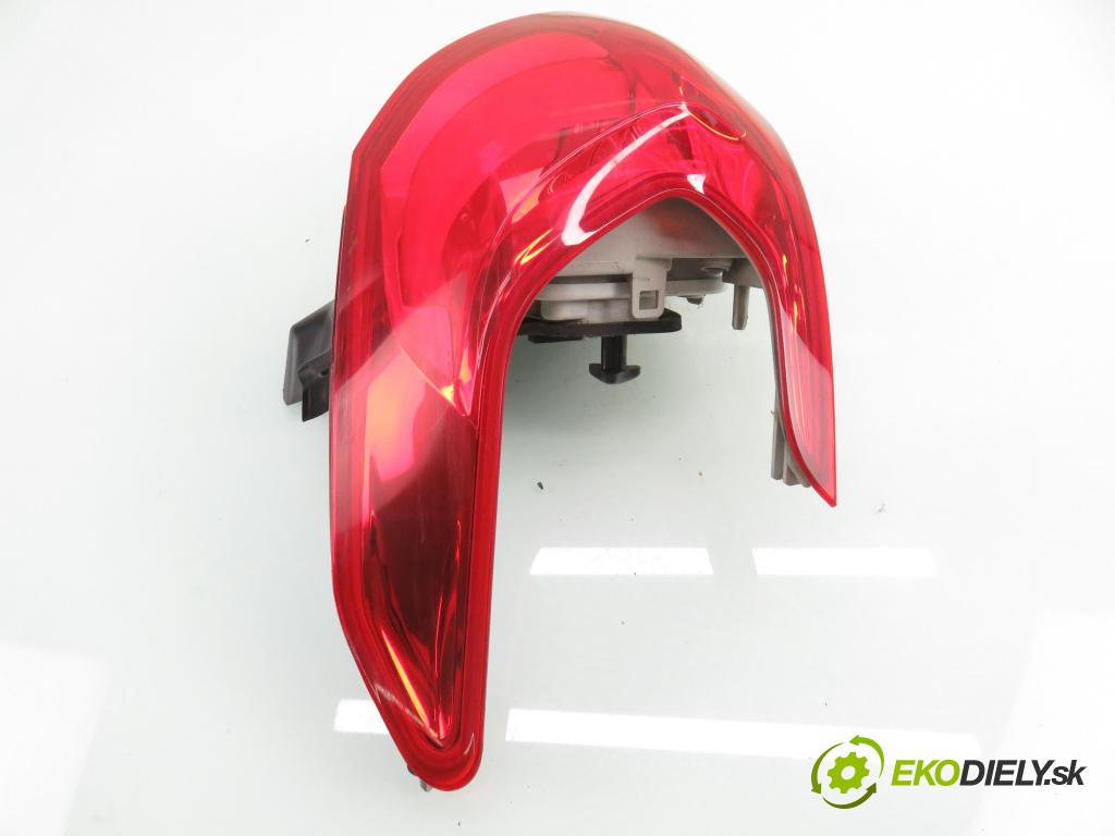 PEUGEOT 2008 I (CU_) CROSSOVER 2016 81,00 1.2 THP 110 - HNZ (EB2DT) 1199,00 Svetlo ľavé zadné 9678074280