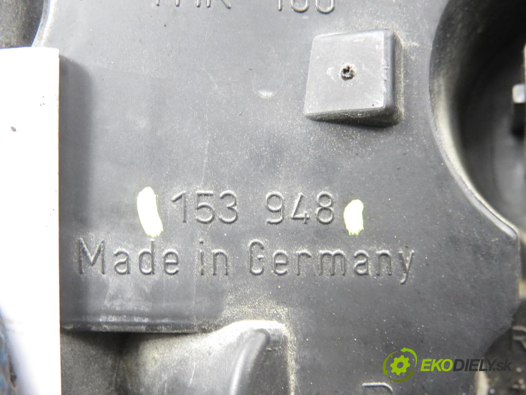 AUDI A4 (8E2, B6) SEDAN 2001 110,00 1.8 T quattro - AVJ 1781,00 PŘÍSPĚVEK svetla pravý ZADNÍ: 153948