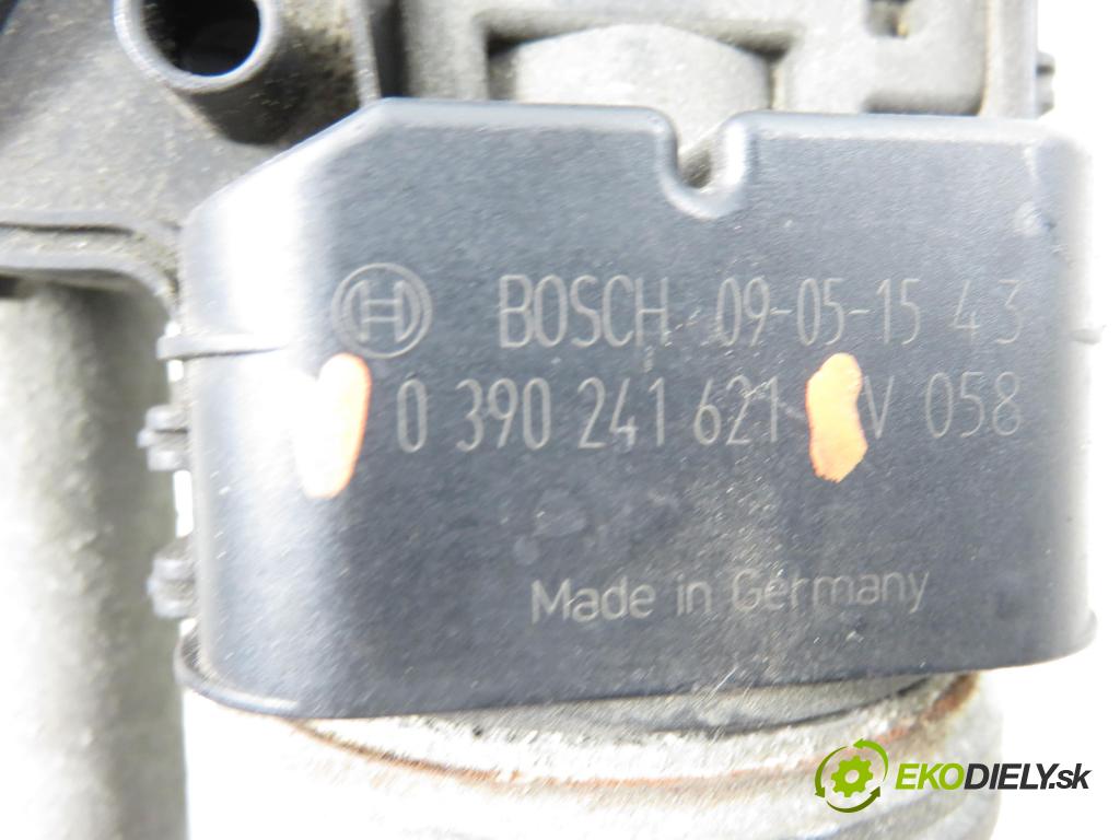 CITROEN BERLINGO MULTISPACE (B9) KOMBIVAN 2009 66,00 1.6 HDi 90 - 9HX (DV6ATED4) 1560,00 Motorček stieračov 0390241621