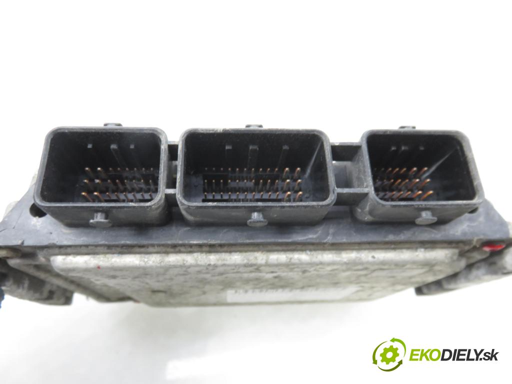 RENAULT MASTER II Skrzynia (FD) FURGON 2006 84,00 2.5 dCi 120 - G9U 750 2464,00 Riadiaca jednotka Motor 0281011940 ; 8200311550