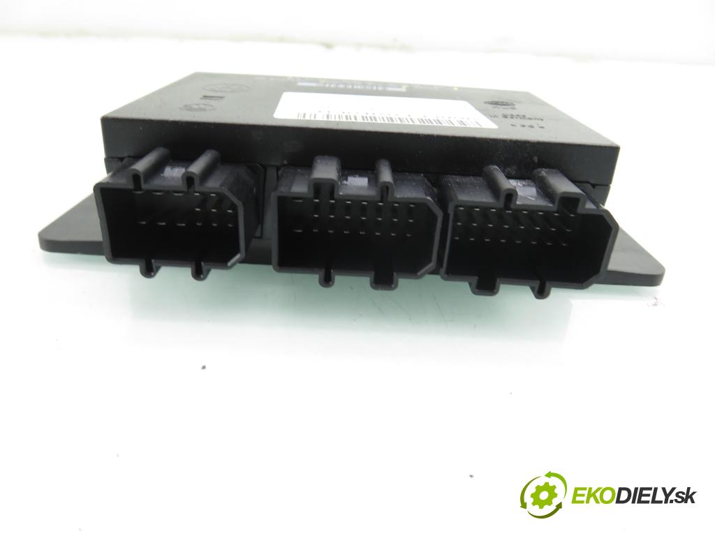 VW PASSAT B5.5 Variant (3B6) KOMBI 2001 74,00 1.9 TDI PD 101 - AVB 1896,00 MODUL komfortu 1C0959799A ; 5DK00821300