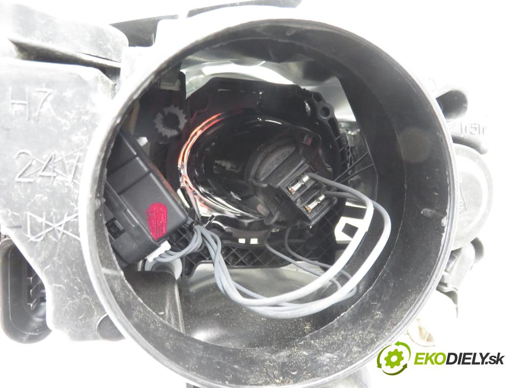VW PASSAT B6 (3C2) SEDAN 2007 103,00 2.0 TDI 16V - BKP 1968,00 Svetlo PP 3C0941006AA ; 89312185