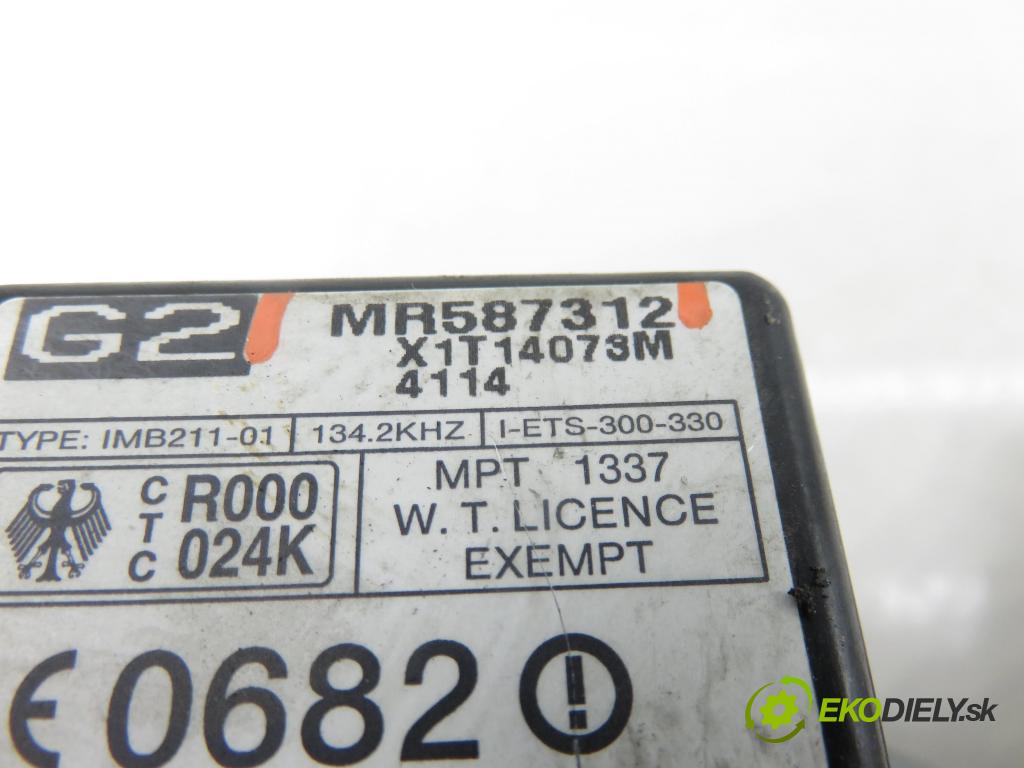 MITSUBISHI PAJERO PININ (H6_W, H7_W) TERENOWY 2005 84,00 1.8 (H76W, H66W) - 4G93 (SOHC 16V) 1834,00 spinačka / zámky MR587312