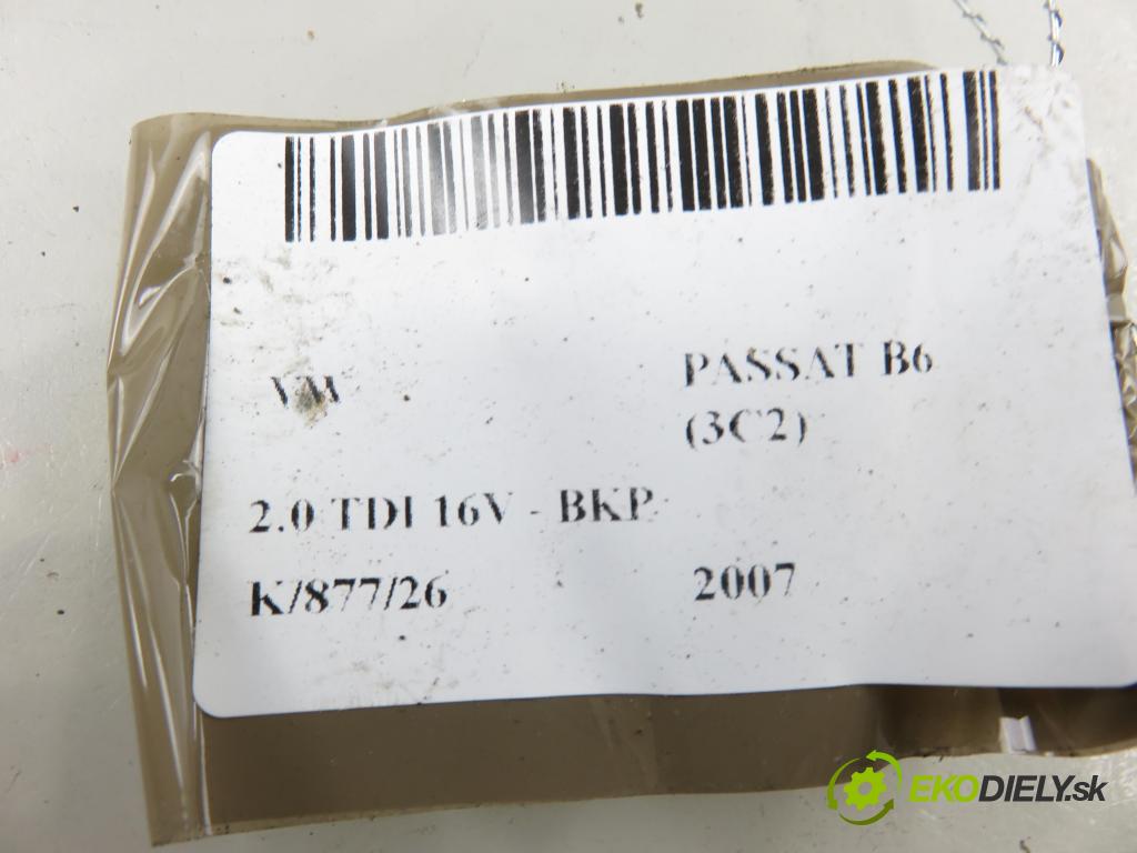 VW PASSAT B6 (3C2) SEDAN 2007 103,00 2.0 TDI 16V - BKP 1968,00 Brzdič strmeň pravé zadné 23SKV378