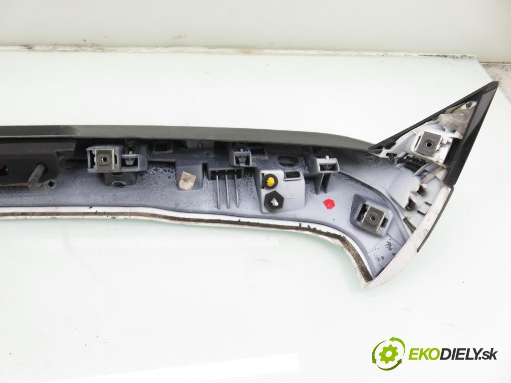 PEUGEOT 2008 I (CU_) CROSSOVER 2016 81,00 1.2 THP 110 - HNZ (EB2DT) 1199,00 svetlo bŕzd 9678324280