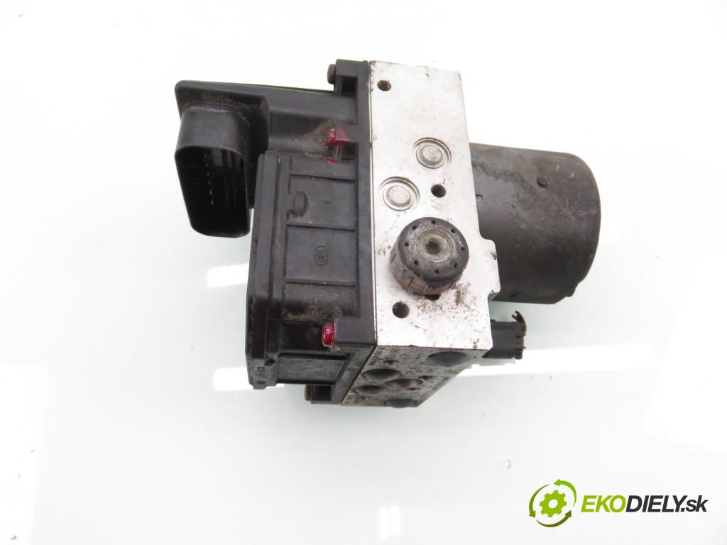 VW PASSAT B5.5 Variant (3B6) KOMBI 2001 74,00 1.9 TDI - AVB 1896,00 pumpa ABS 0265950055 ; 4B0614517G ; 0265225124 (Pumpa ABS)