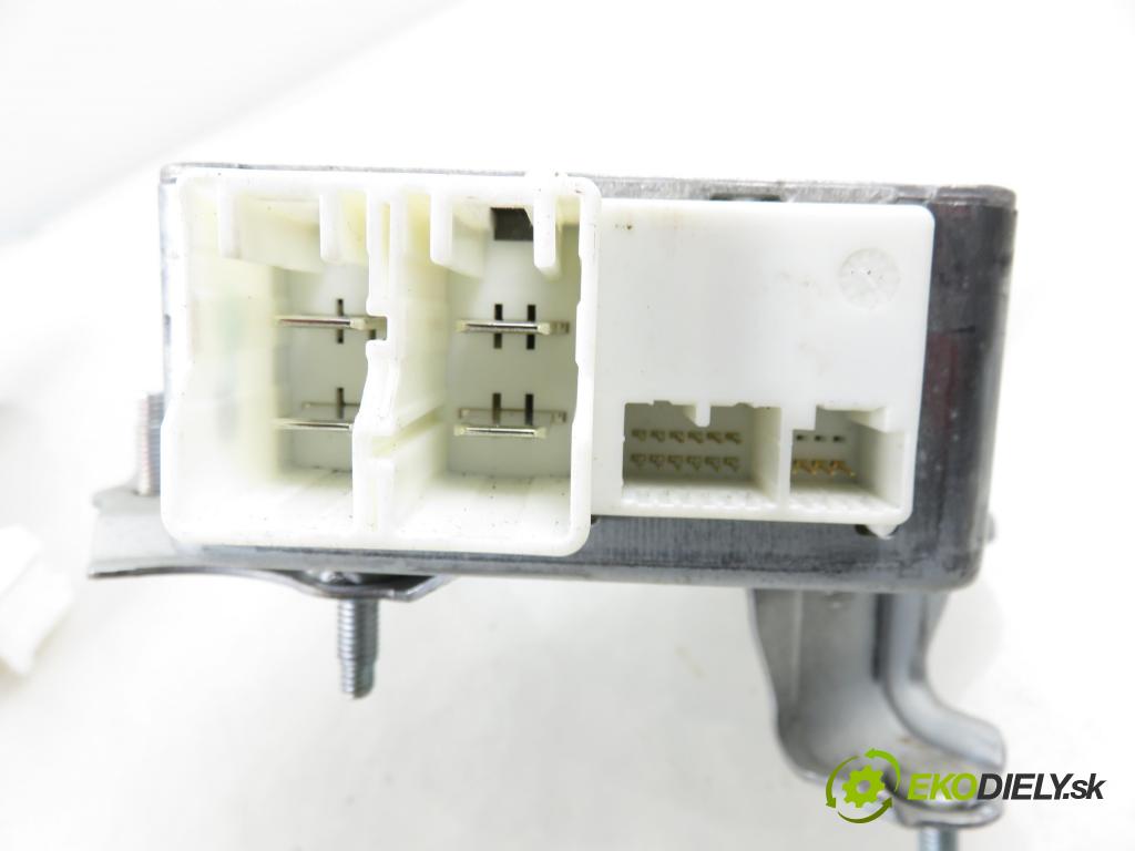TOYOTA YARIS (_P9_) HB 2006 64,00 1.3 VVT-i (SCP90_) - 2SZ-FE 1298,00 serv/podporovanie elektrické 452000D090 ; 896500D091 ; 6900001081