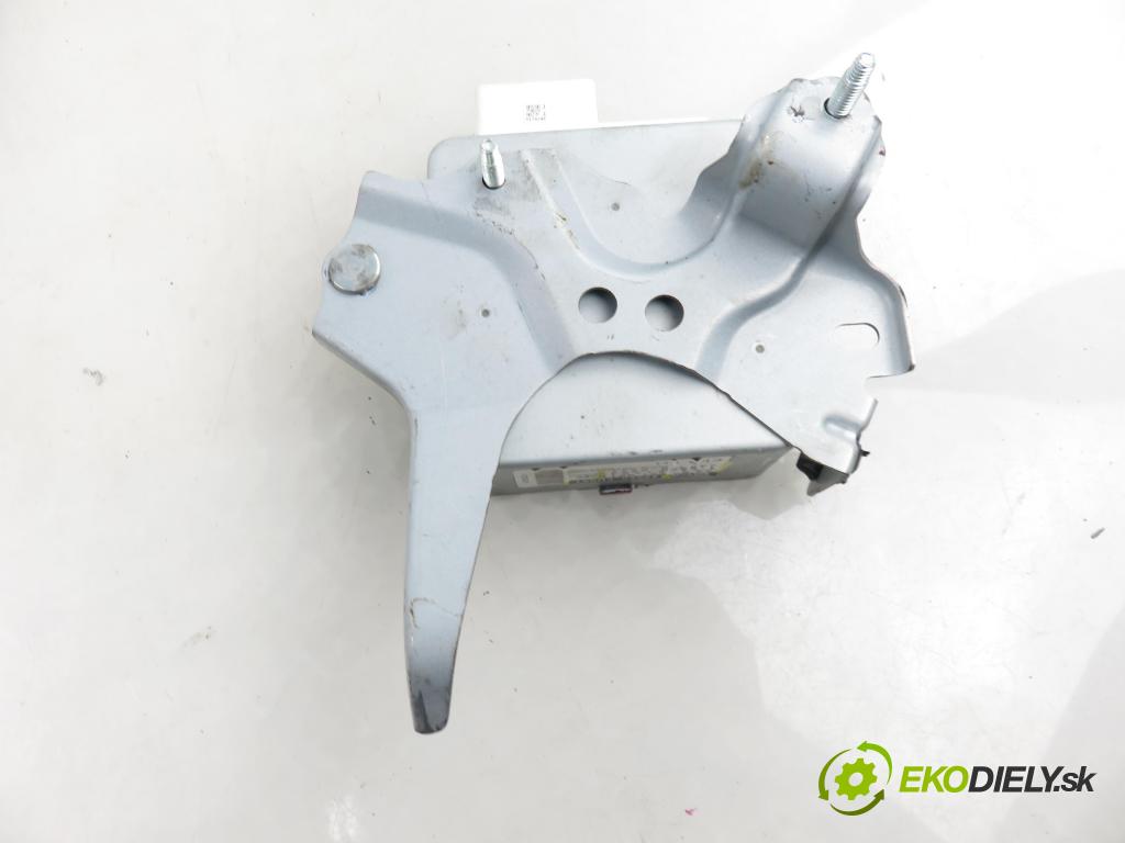 TOYOTA YARIS (_P9_) HB 2006 64,00 1.3 VVT-i (SCP90_) - 2SZ-FE 1298,00 serv/podporovanie elektrické 452000D090 ; 896500D091 ; 6900001081