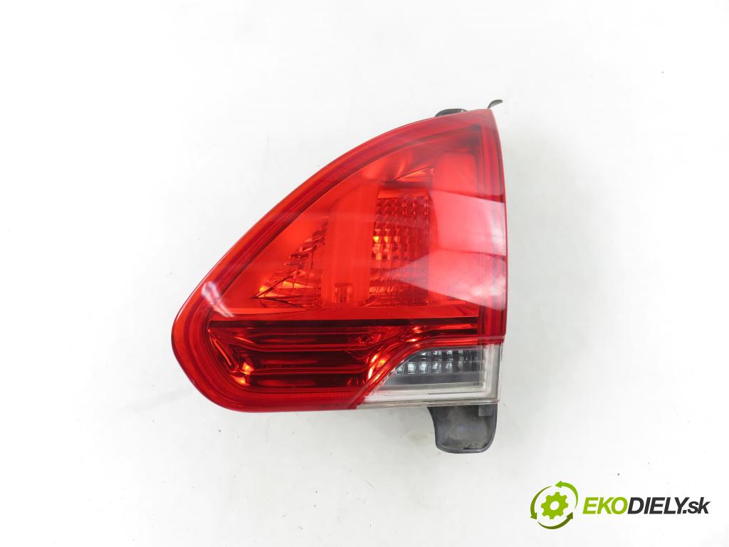 PEUGEOT 2008 I (CU_) CROSSOVER 2016 81,00 1.2 THP 110 - HNZ (EB2DT) 1199,00 Svetlo pravé zadné kufor 9678074580