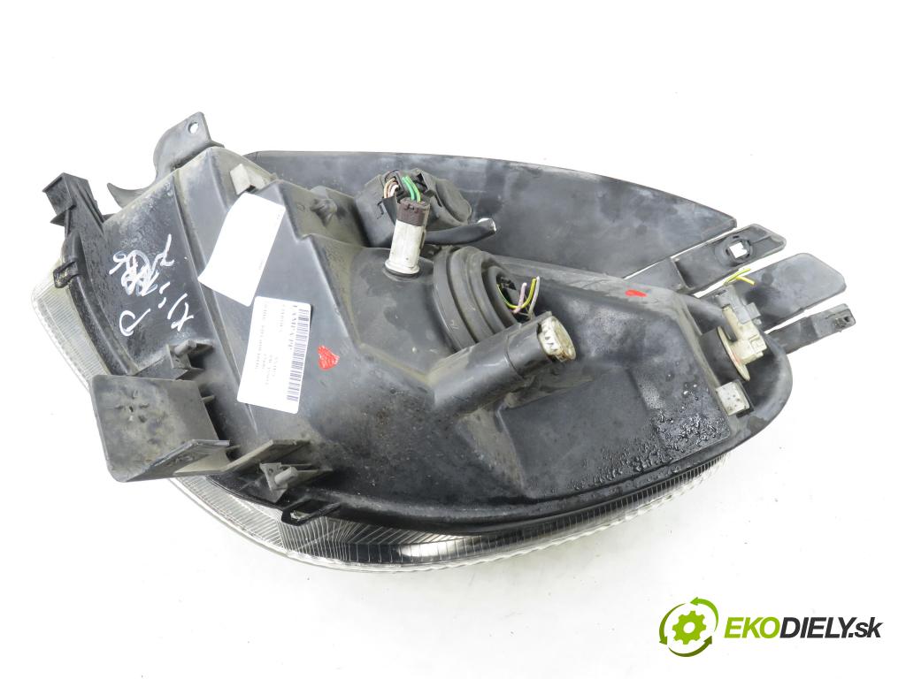 CITROEN XSARA PICASSO (N68) MINIVAN 2000 66,00 2.0 HDi 8V 90 - RHY 1997,00 Svetlo PP 9631494980