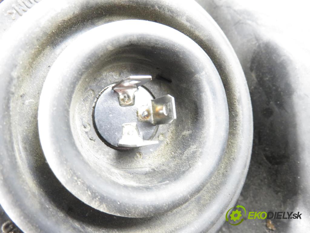 CITROEN XSARA PICASSO (N68) MINIVAN 2000 66,00 2.0 HDi 8V 90 - RHY 1997,00 Svetlo PP 9631494980
