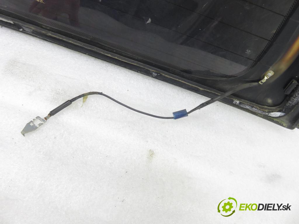 TOYOTA RAV 4 II (_A2_) SUV 2003 85,00 2.0 D-4D 4WD 116 - 1CD-FTV 1995,00 Okno zadné kapota