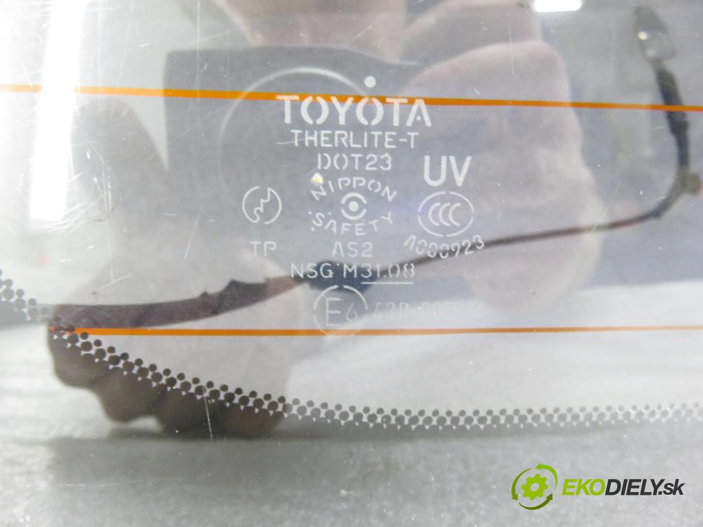 TOYOTA RAV 4 II (_A2_) SUV 2003 85,00 2.0 D-4D 4WD 116 - 1CD-FTV 1995,00 Okno zadné kapota
