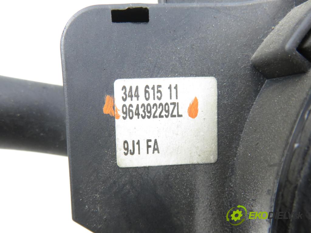 PEUGEOT 307 (3A/C) HB 2001 66,00 2.0 HDi 90 - RHY (DW10TD) 1997,00 páčka/prepínač 96439229ZL
