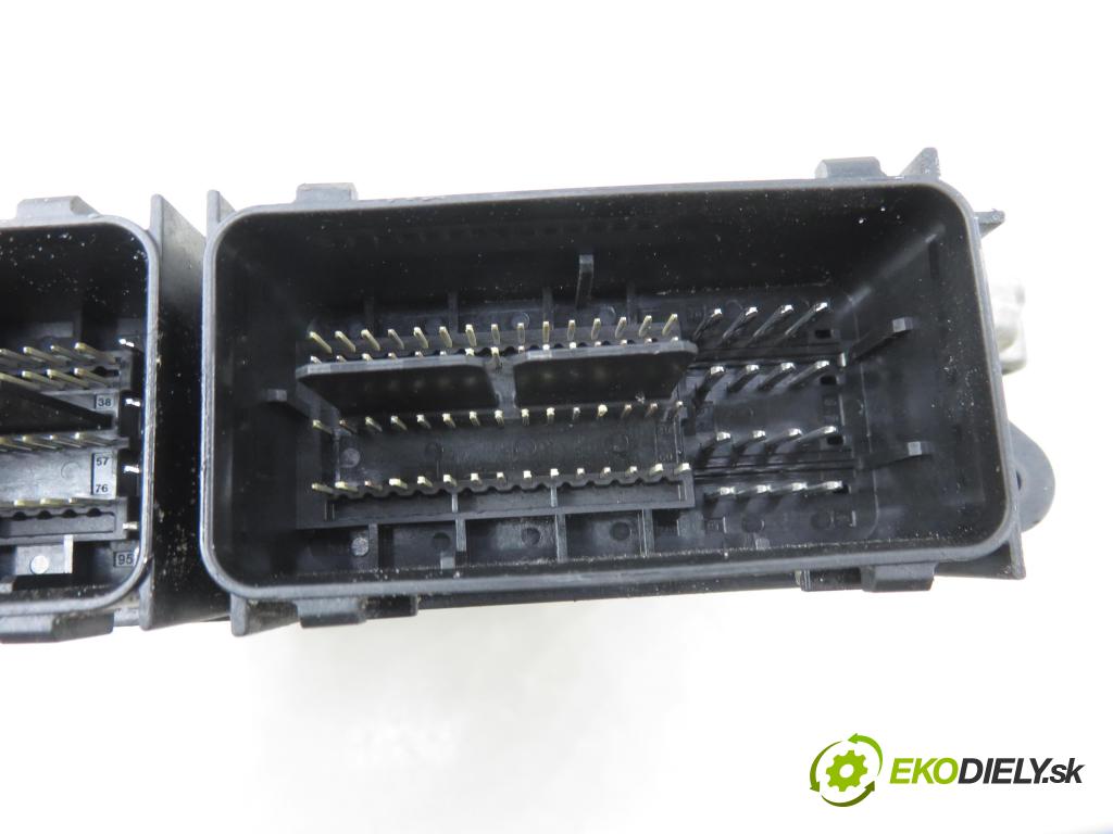 FORD FOCUS III HB 2014 74,00 1.0 EcoBoost - M2DA 998,00 Riadiaca jednotka Motor CV6112A650AUA ; CV6112B684BB ; 0261S11068