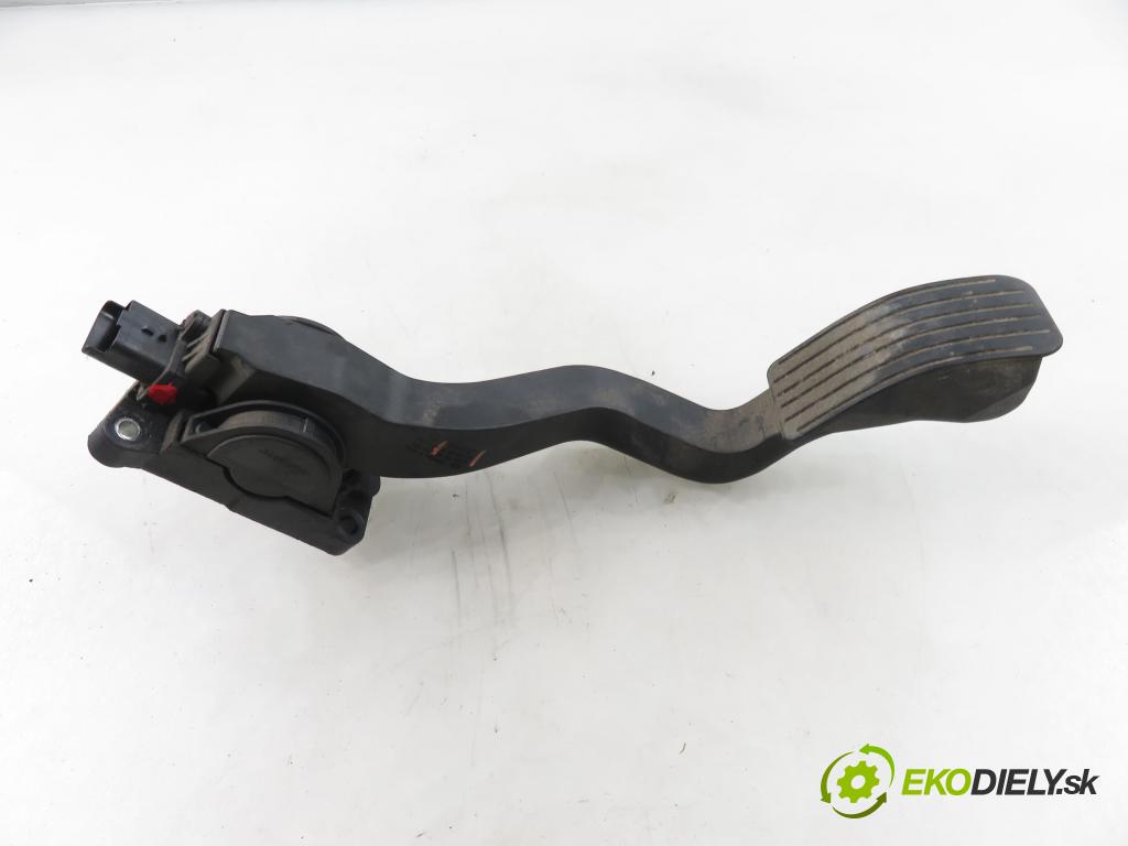 CITROEN C3 I (FC_) HB 2002 50,00 1.4 HDi 8V - 8HX 1398,00 Potenciometer plynu 0280752251 ; 9646702180 ; F00C3E2427 (Potenciometer plynového pedálu)