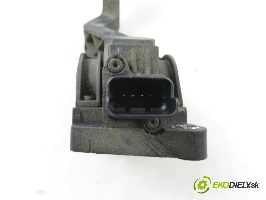 CITROEN C3 I (FC_) HB 2002 50,00 1.4 HDi 8V - 8HX 1398,00 Potenciometer plynu 0280752251 ; 9646702180 ; F00C3E2427 (Potenciometer plynového pedálu)