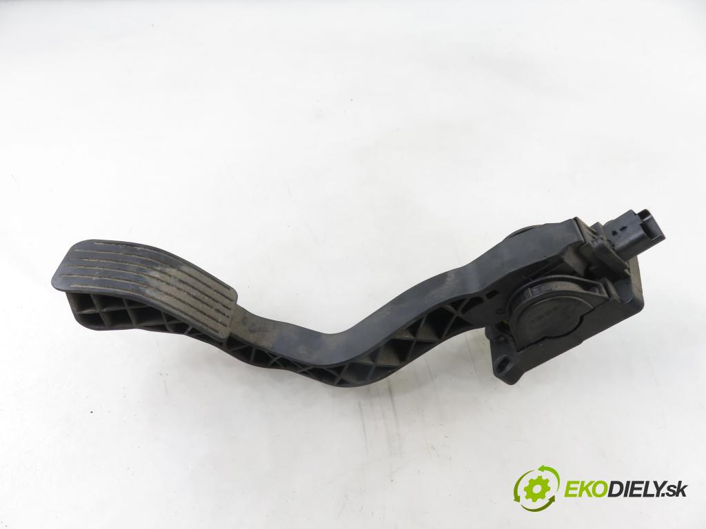 CITROEN C3 I (FC_) HB 2002 50,00 1.4 HDi 8V - 8HX 1398,00 Potenciometer plynu 0280752251 ; 9646702180 ; F00C3E2427 (Potenciometer plynového pedálu)