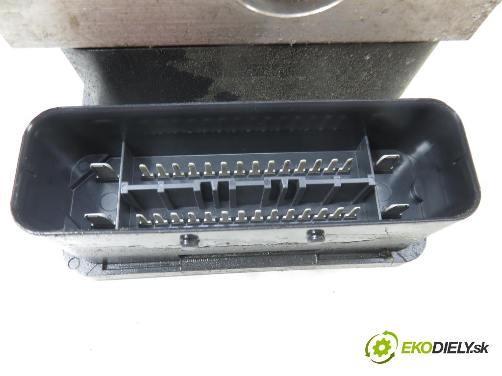 VW POLO (9N_) HB 2003 55,00 1.4 16V 75 - BBY 1390,00 Pumpa ABS 6Q0907379L ; 6Q0614117H (Pumpa ABS)
