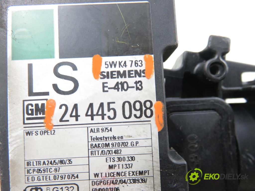OPEL CORSA C (X01) HB 2000 55,00 1.2 - Z 12 XE 1199,00 spinačka 90589313 ; 90589389 ; 5WK4763 (Spínacia skrinka)