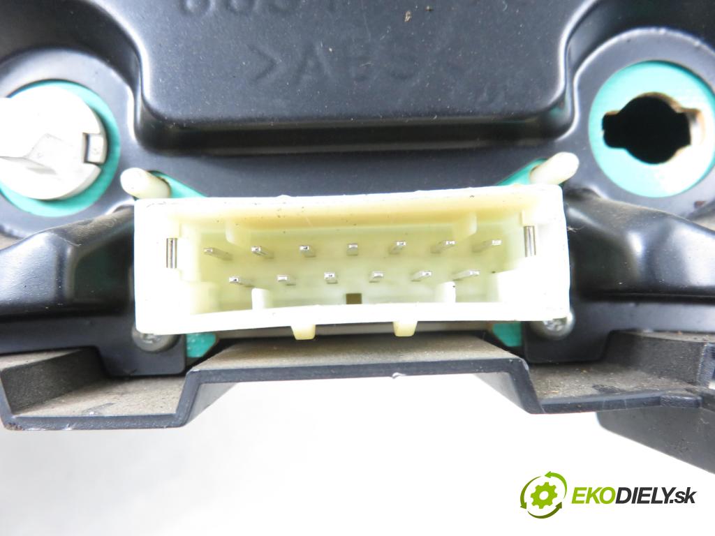 OPEL CORSA C (X01) HB 2000 55,00 1.2 - Z 12 XE 1199,00 Prístrojovka elektrický 09166823FW