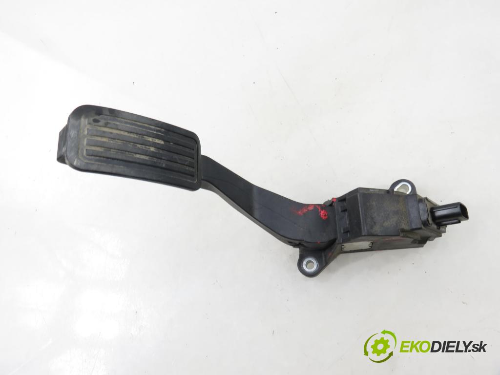 TOYOTA YARIS (_P9_) HB 2008 66,00 1.4 D-4D (NLP90_) - 1ND-TV 1364,00 potenciometr plynového pedálu 781100D010 (Potenciometr plynového pedálu)