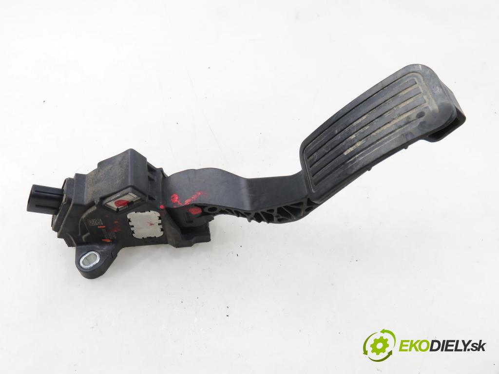 TOYOTA YARIS (_P9_) HB 2008 66,00 1.4 D-4D (NLP90_) - 1ND-TV 1364,00 Potenciometer plynu 781100D010 (Potenciometer plynového pedálu)