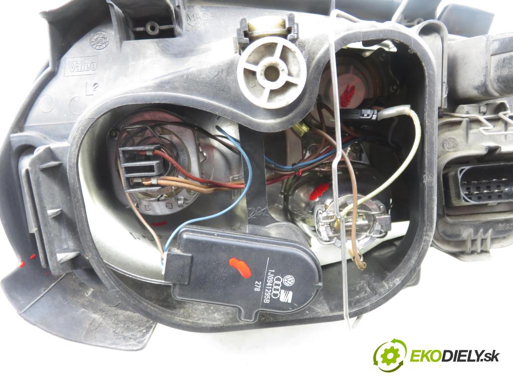 VW GOLF IV (1J1) HB 1998 66,00 1.9 TDI 90 - ALH 1896,00 Svetlo LP 1J1941015C