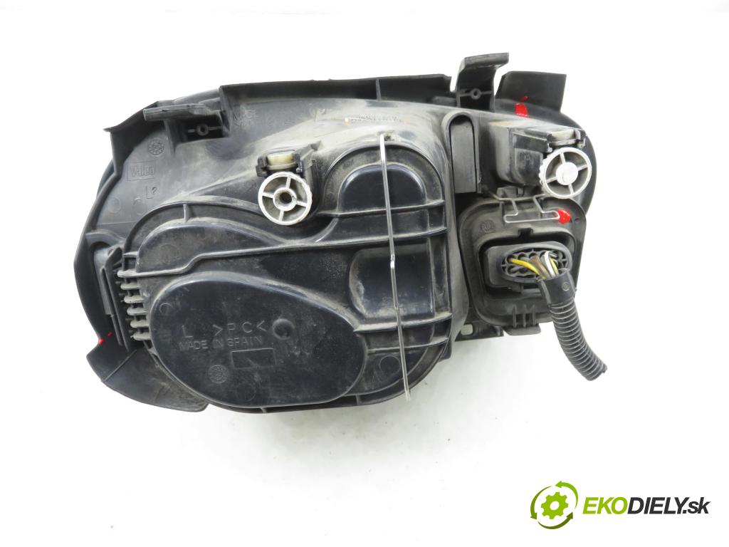 VW GOLF IV (1J1) HB 1998 66,00 1.9 TDI 90 - ALH 1896,00 Svetlo LP 1J1941015C