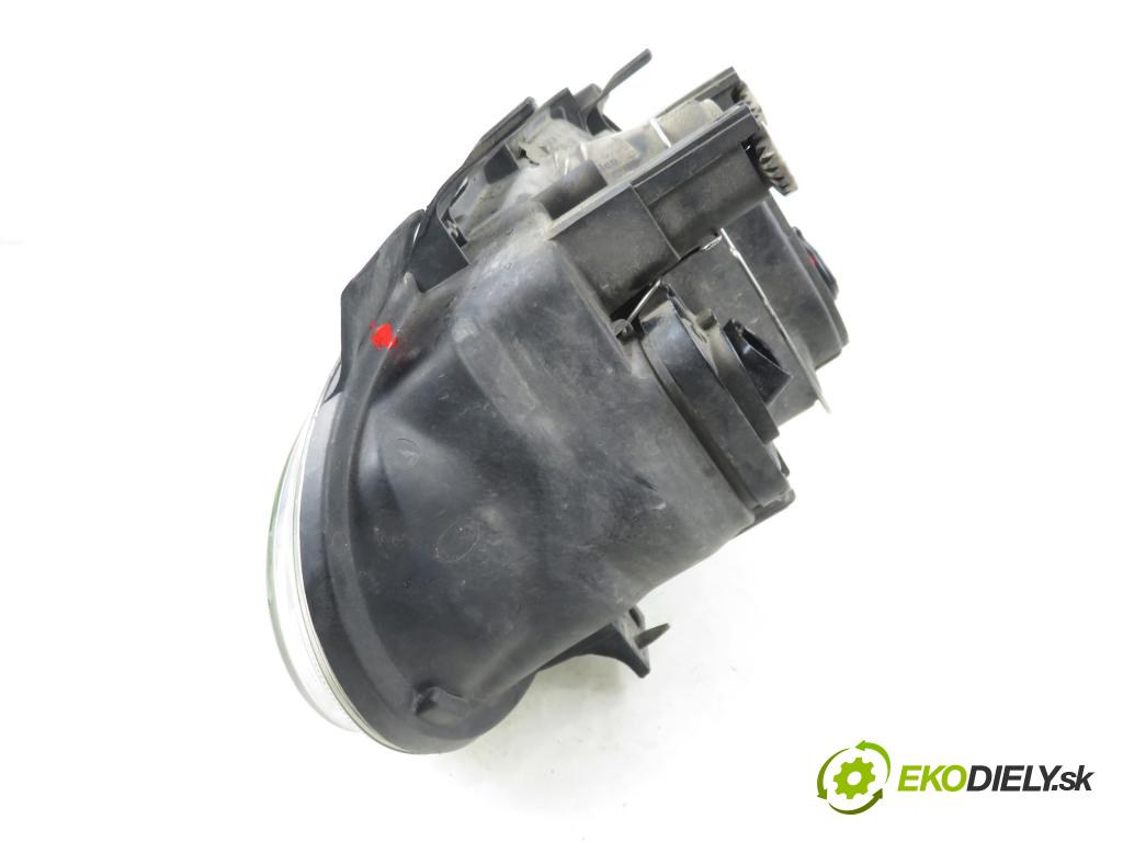 VW GOLF IV (1J1) HB 1998 66,00 1.9 TDI 90 - ALH 1896,00 Svetlo PP 1J1941016C