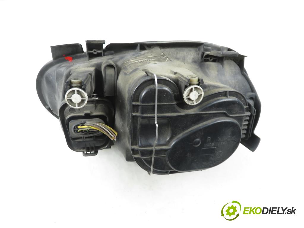 VW GOLF IV (1J1) HB 1998 66,00 1.9 TDI 90 - ALH 1896,00 Svetlo PP 1J1941016C