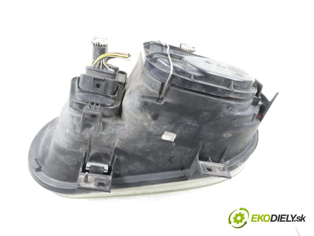 VW GOLF IV (1J1) HB 1998 66,00 1.9 TDI 90 - ALH 1896,00 Svetlo PP 1J1941016C