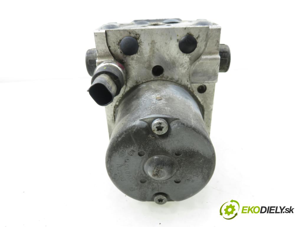 VW PASSAT B5.5 (3B3) SEDAN 2001 96,00 1.9 TDI 4motion - AVF 1896,00 Pumpa ABS 0265950054 ; 4B0614517H ; 0265225121 (Pumpa ABS)
