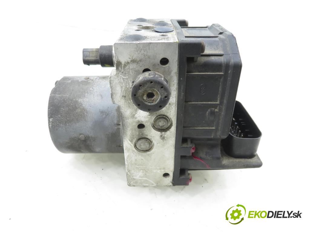 VW PASSAT B5.5 (3B3) SEDAN 2001 96,00 1.9 TDI 4motion - AVF 1896,00 Pumpa ABS 0265950054 ; 4B0614517H ; 0265225121 (Pumpa ABS)