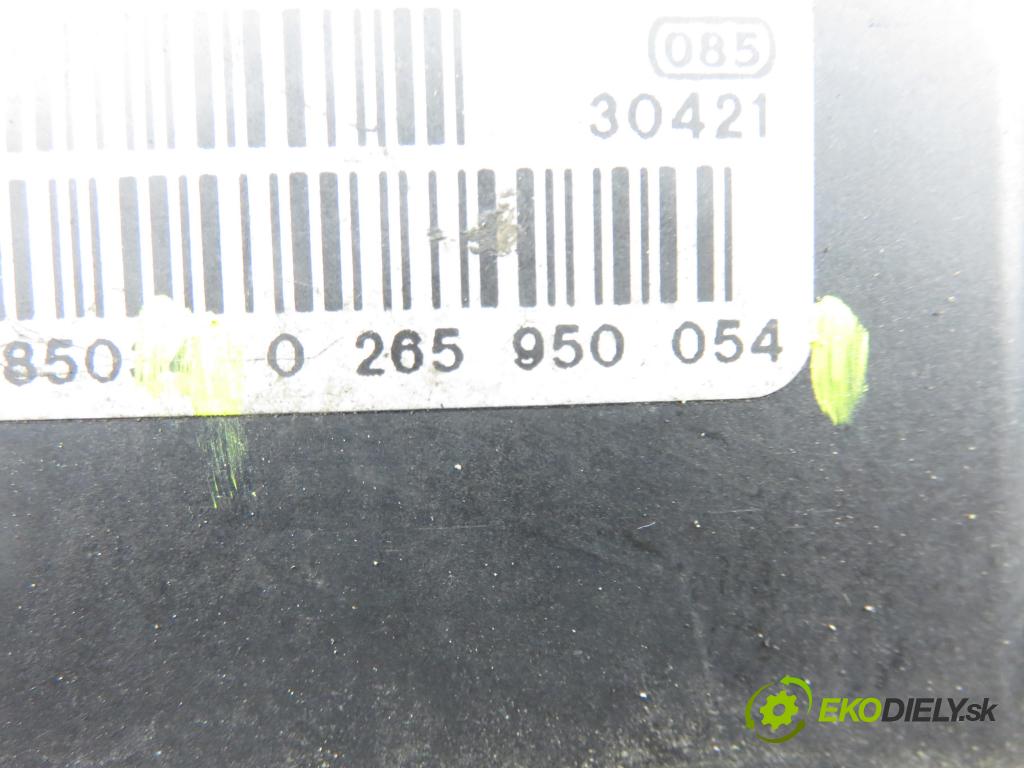 VW PASSAT B5.5 (3B3) SEDAN 2001 96,00 1.9 TDI 4motion - AVF 1896,00 Pumpa ABS 0265950054 ; 4B0614517H ; 0265225121 (Pumpa ABS)