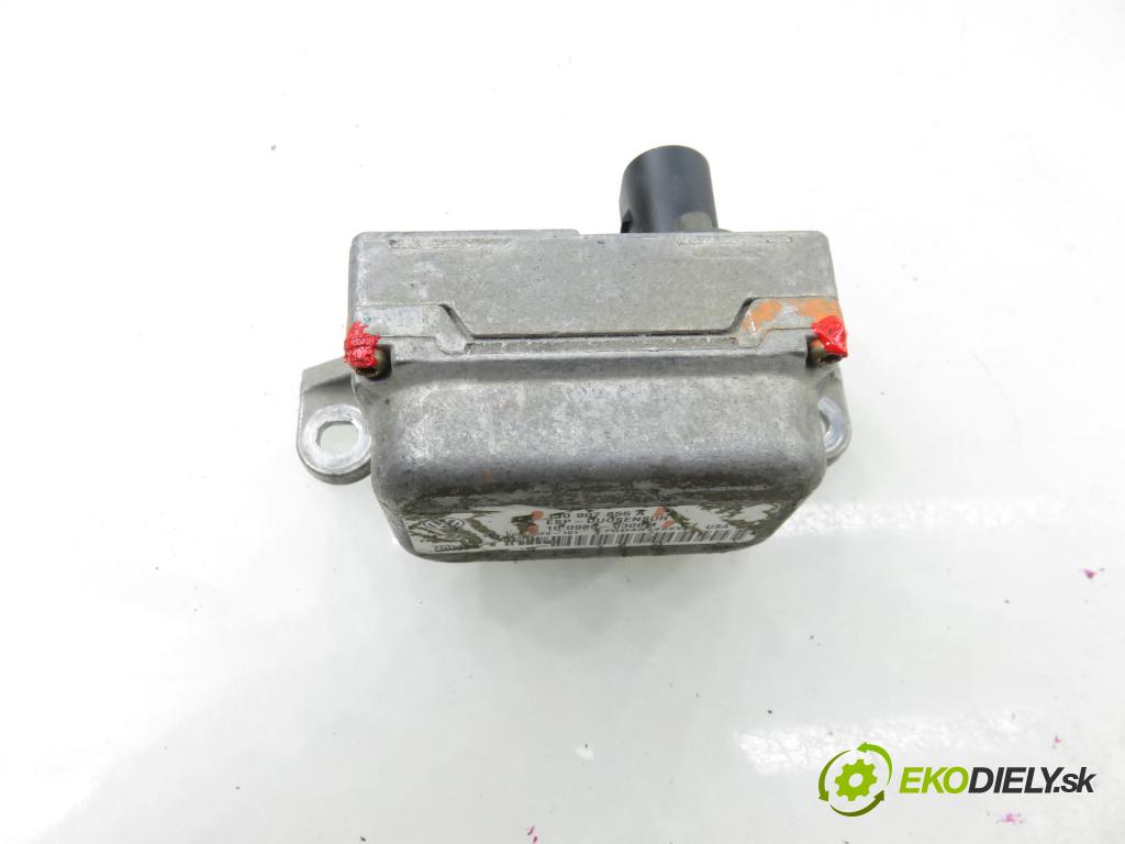 VW GOLF IV (1J1) HB 2002 77,00 1.6 16V - BCB 1598,00 Snímač ESP 1J0907655A ; 10098503064