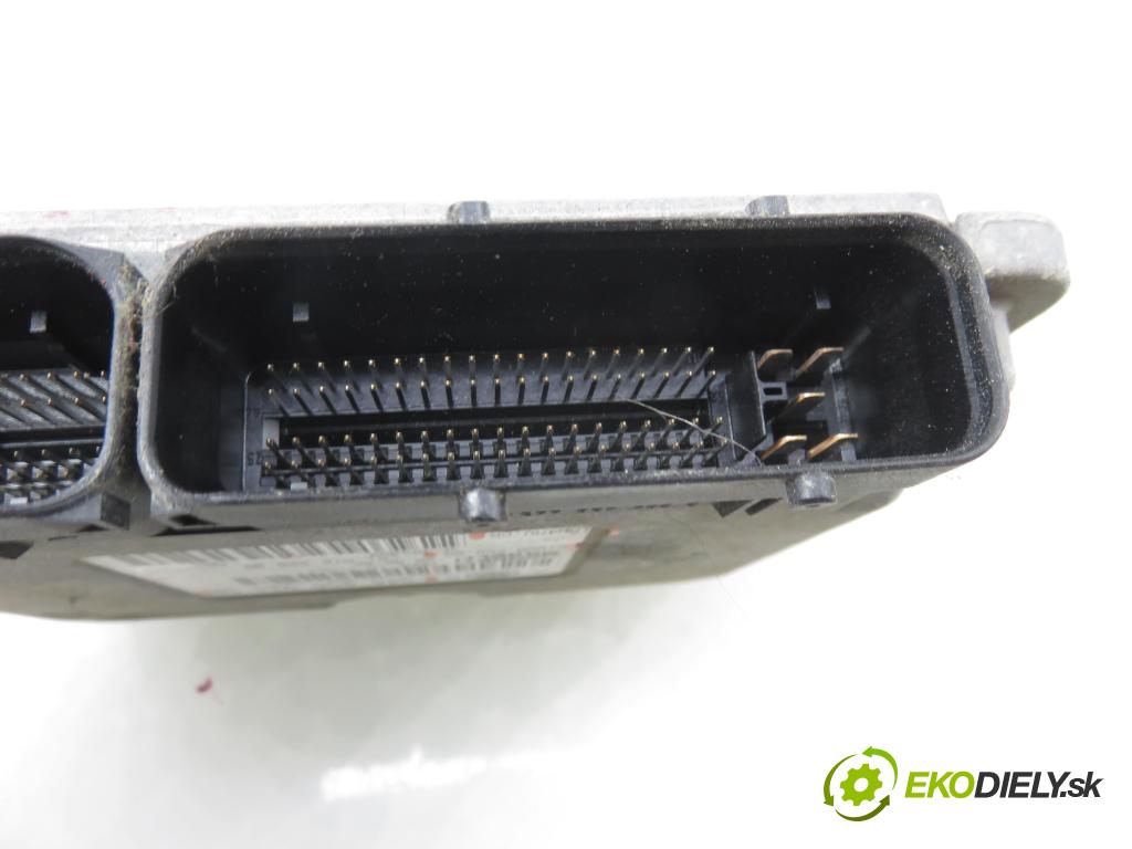 VW GOLF IV (1J1) HB 2002 77,00 1.6 16V - BCB 1598,00 Riadiaca jednotka Motor 036906034DR ; 6160066608 ; IAW4MVDR