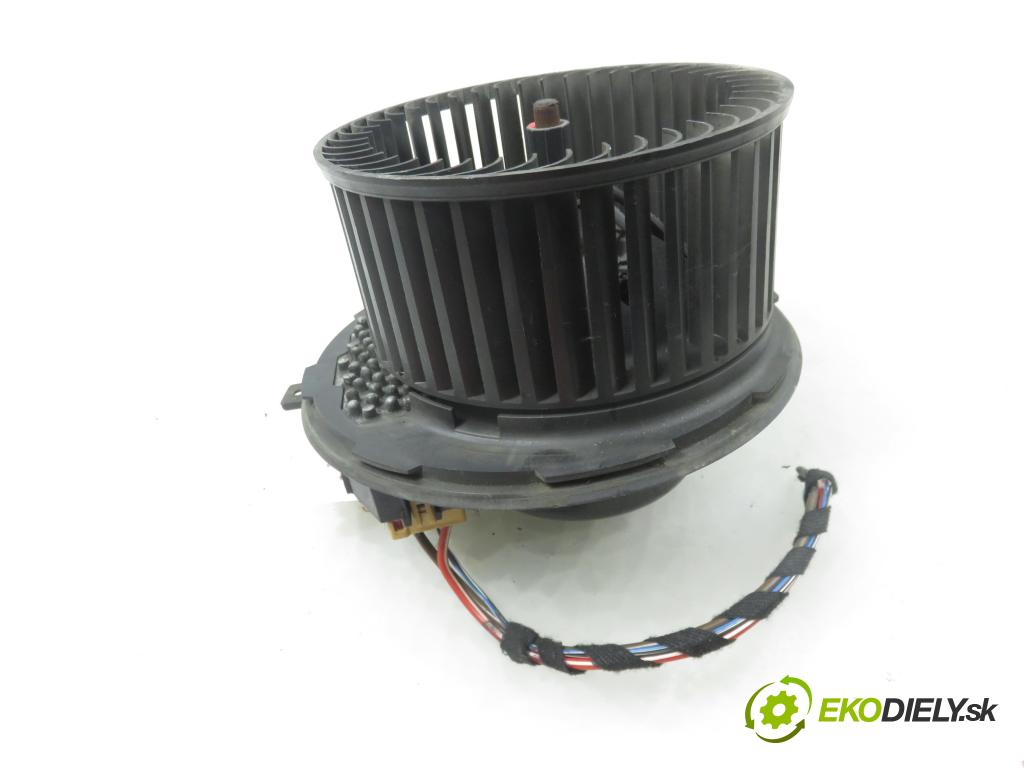 VW TIGUAN (5N_) SUV 2008 103,00 2.0 TDI 4motion - CBAB 1968,00 Ventilátor vetráku 3C1820015L ; F011500045 ; 3C0907521D