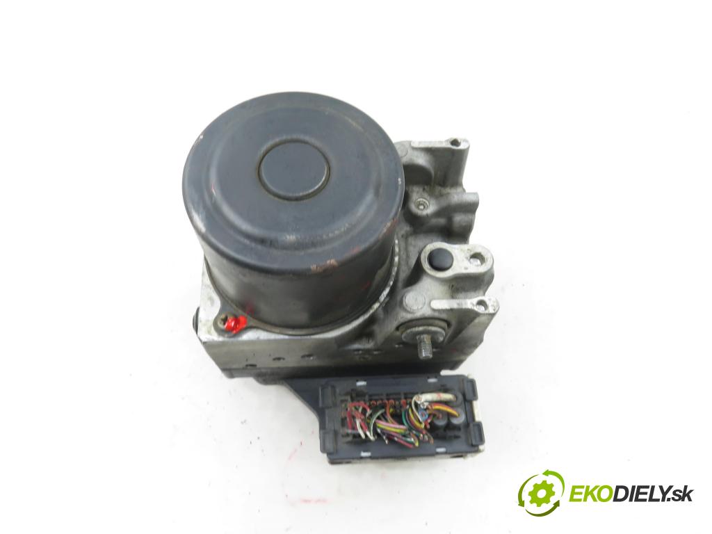 TOYOTA RAV 4 II (_A2_) SUV 2005 85,00 2.0 D-4D 4WD (CLA20_, CLA21_) - 1CD-FTV 1995,00 Pumpa ABS 4454042040 ; 8954142140 ; 1338007450 (Pumpa ABS)