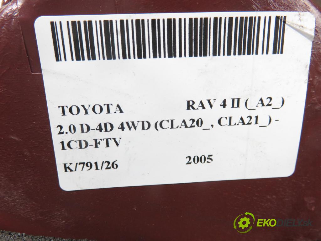 TOYOTA RAV 4 II (_A2_) SUV 2005 85,00 2.0 D-4D 4WD (CLA20_, CLA21_) - 1CD-FTV 1995,00 Svetlo ľavé zadné 