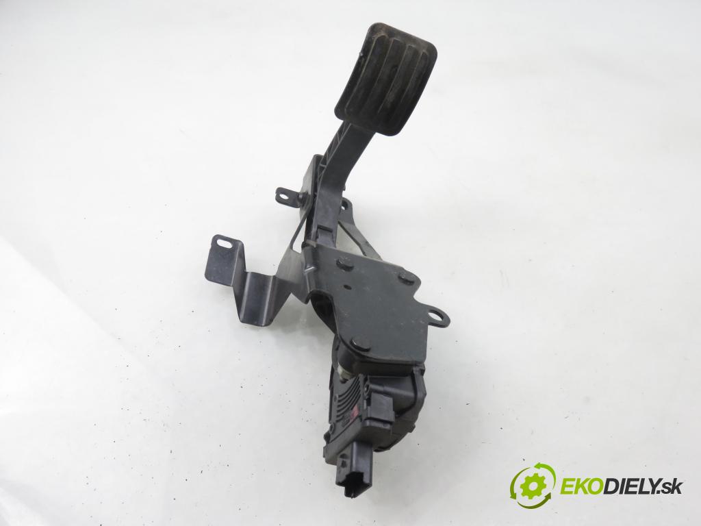 CITROEN C8 (EA_, EB_) MINIVAN 2007 100,00 2.0 HDi 135 - RHR (DW10BTED4) 1997,00 potenciometr plynového pedálu 1400838680 ; 6PV00908309 (Potenciometr plynového pedálu)