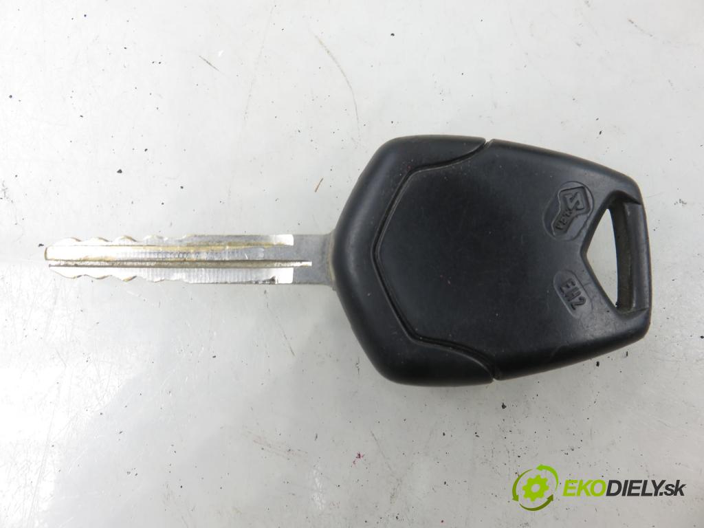TOYOTA RAV 4 II (_A2_) SUV 2003 85,00 2.0 D-4D 4WD (CLA20_, CLA21_) - 1CD-FTV 1995,00 spinačka / zámky 45020423 ; 8978352040