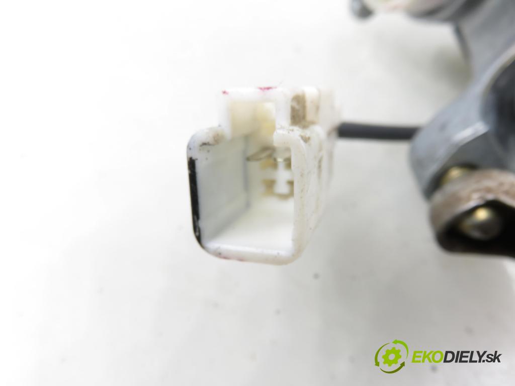 TOYOTA RAV 4 II (_A2_) SUV 2003 85,00 2.0 D-4D 4WD (CLA20_, CLA21_) - 1CD-FTV 1995,00 spinačka / zámky 45020423 ; 8978352040