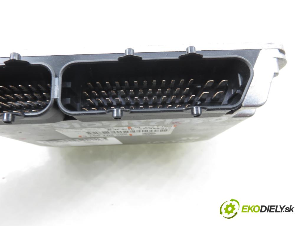 VW PASSAT B5 (3B2) SEDAN 1998 74,00 1.6 - AHL 1595,00 Riadiaca jednotka Motor 5WP433202 ; 3B0907557C