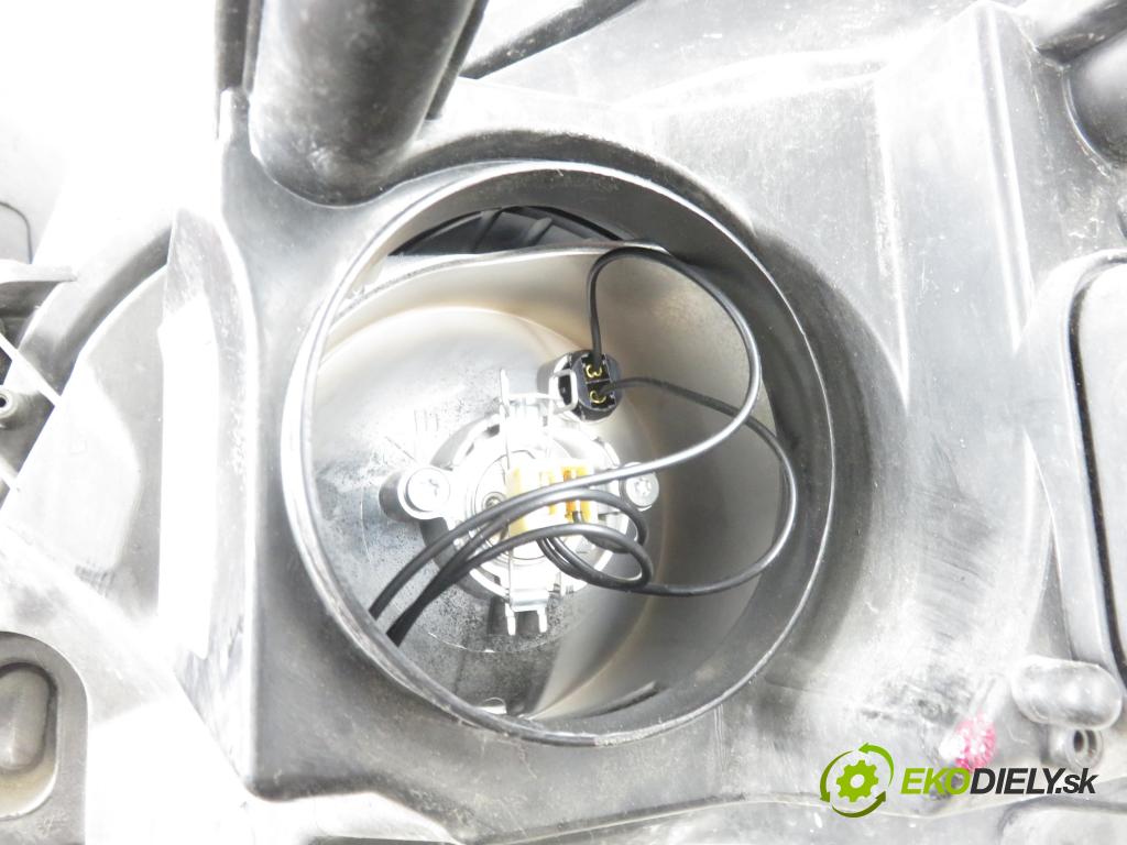 OPEL ASTRA H Kombi (A04) KOMBI 2009 81,00 1.7 CDTI - Z 17 DTJ 1686,00 Svetlo PP