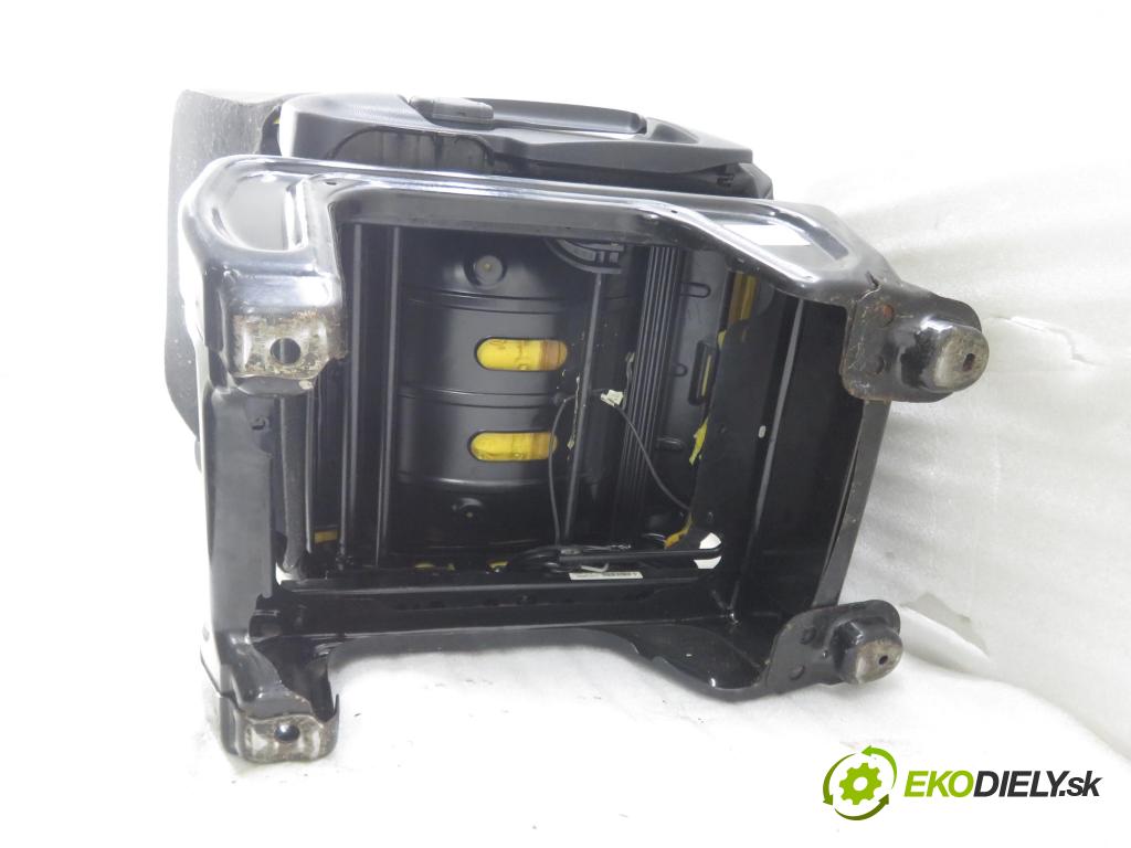 RENAULT MASTER III Platforma / podwozie (EV, HV, UV) KABINA/PLATFORMA 2015 120,00 2.3 dCi 165 FWD - M9T 702 2298,00 Sedadlo CESTUJÚCI/PP 