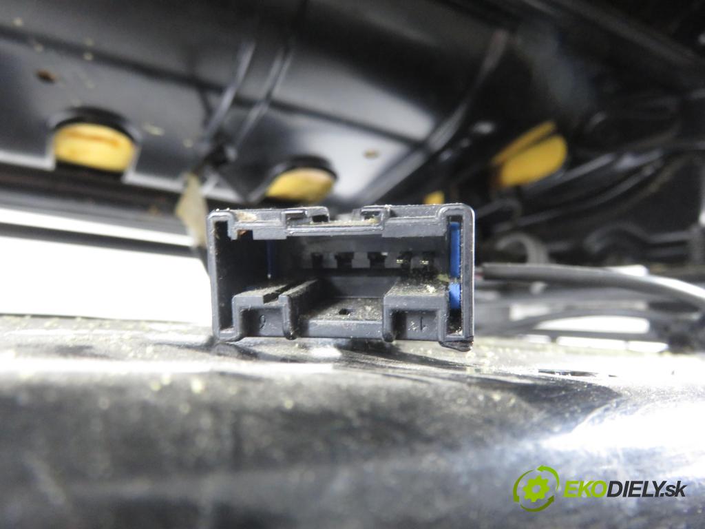 RENAULT MASTER III Platforma / podwozie (EV, HV, UV) KABINA/PLATFORMA 2015 120,00 2.3 dCi 165 FWD - M9T 702 2298,00 Sedadlo CESTUJÚCI/PP