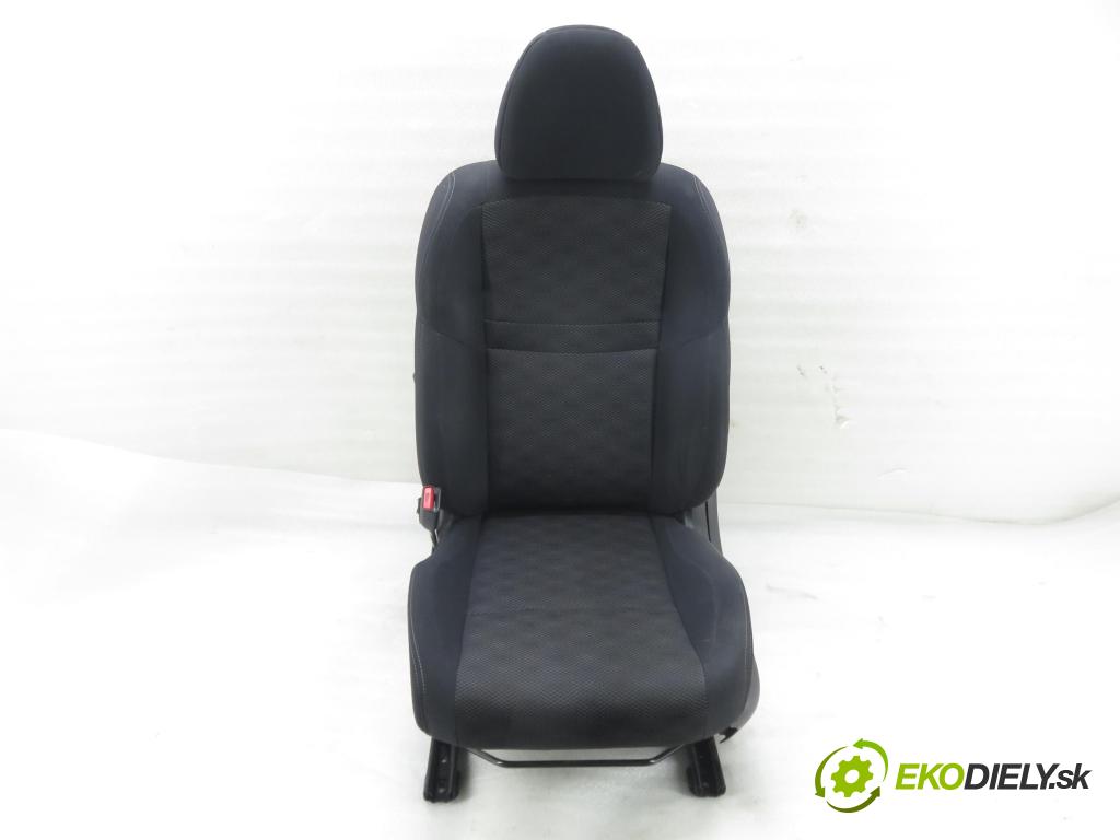 NISSAN QASHQAI II (J11, J11_) CROSSOVER 2015 85,00 1.2 DIG-T - HR12DDT 1197,00 Sedadlo šoféri